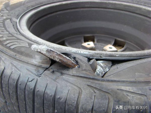 汽车轮胎多久需要更换(轮胎开到什么程度才需要换)