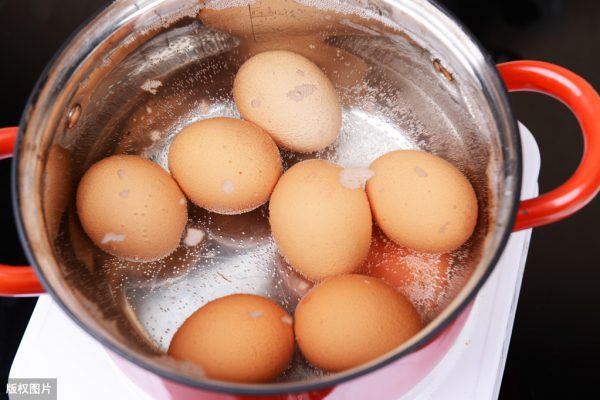 开水煮鸡蛋几分钟(鸡蛋煮几分钟口感最好)