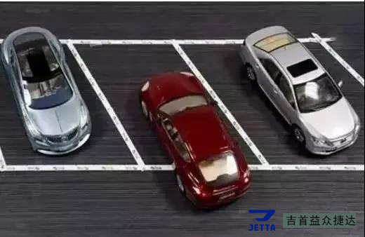 新手怎么判断左右车宽侧方位停车(如何判断前后左右车距)