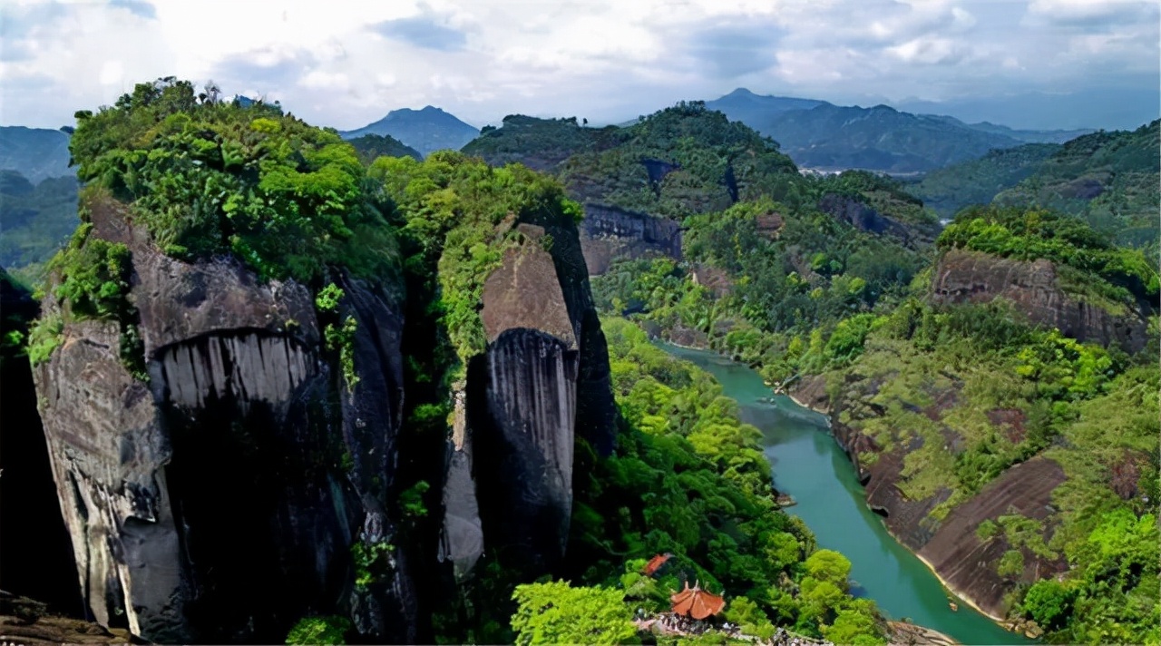 中国著名的十大地质公园(中国著名的十大地质公园有哪些)