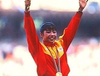 中国第一个田径冠军(中国第一个夺得田径金牌的选手)