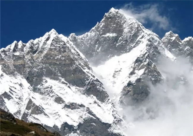 世界上最高的十大山峰(世界最高山峰前十排名)