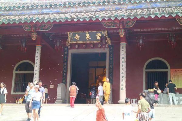 中国藏传佛教十大寺庙(国内佛教著名寺庙大盘点)