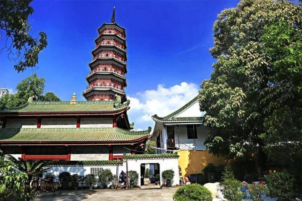 中国藏传佛教十大寺庙(国内佛教著名寺庙大盘点)