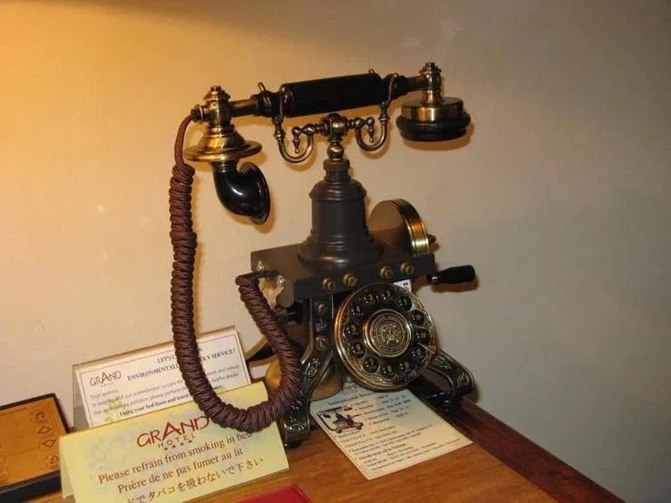 电话什么时候发明的(世界第一部电话诞生时间)